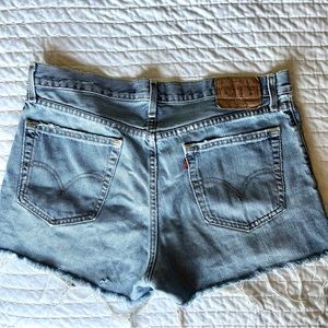 Vintage Levi’s Jean Shorts size 31 waist